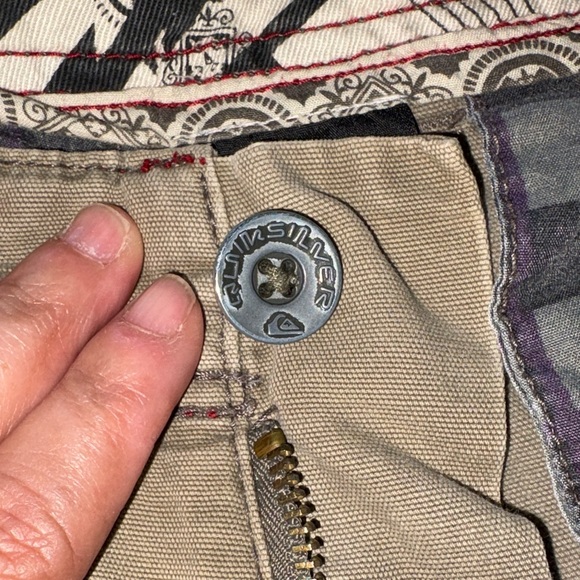 Quicksilver Men's olive green Cargo Shorts Gently Loved 34 - Picture 6 of 13